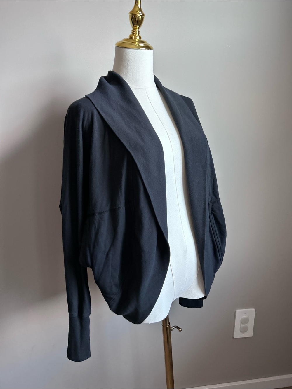 MEC organic cotton L/XL Women’s Draped Open-Front cardigan sweater Black